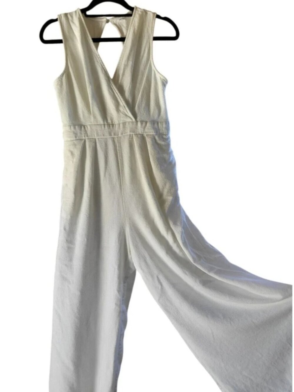Sassy Sleeveless White/Cream Wide-Leg 30% Linen Jumpsuit. Large.